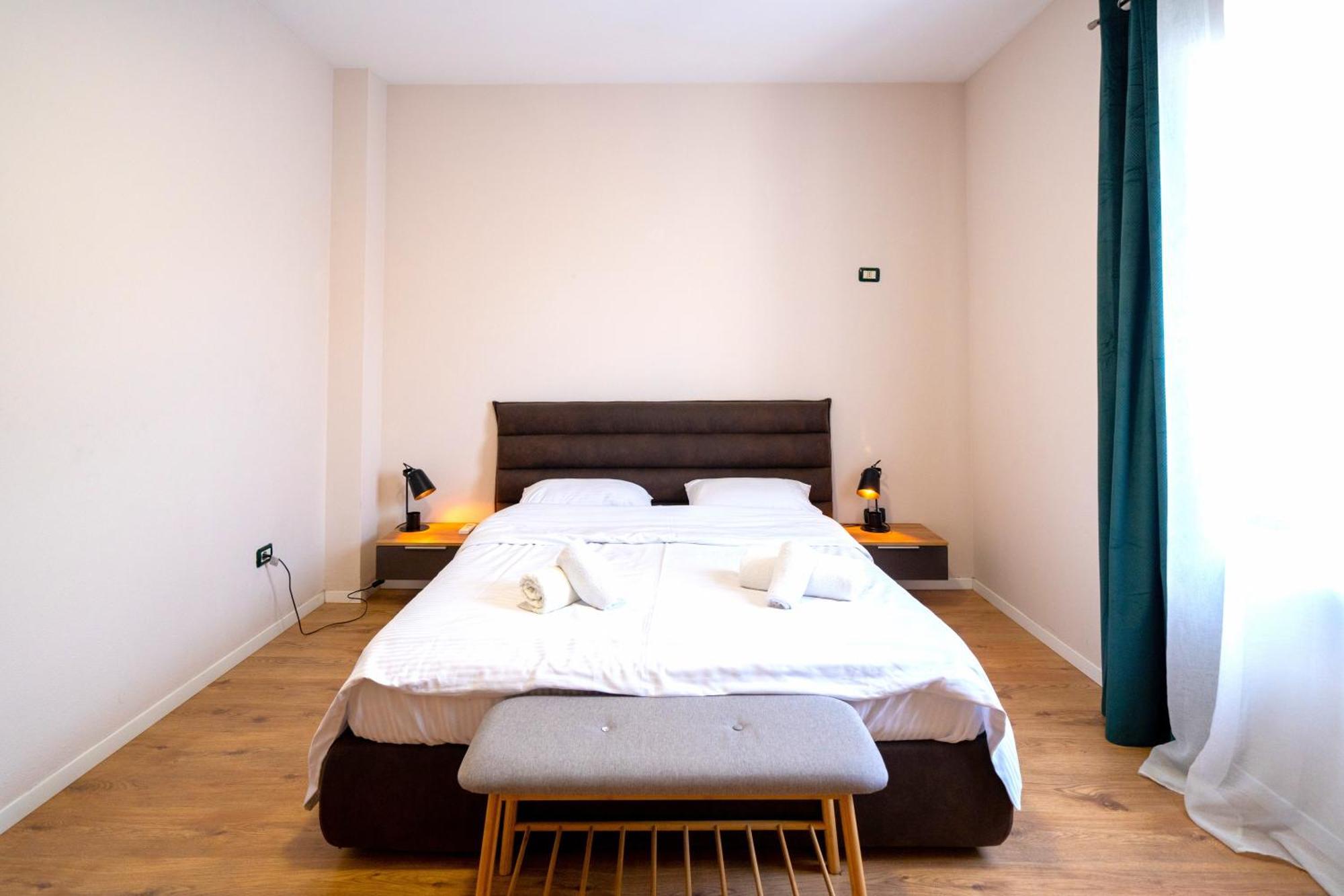 Colorful Comfy Condo Central Tirana Exterior foto